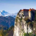 Bela Luna - Charming Garden Near Bled Bohinjska Bela
