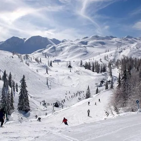 Bela Luna - Charming Garden Near Bled * Bohinjska Bela