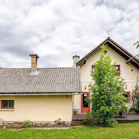 Bela Luna - Charming Garden Near Bled *