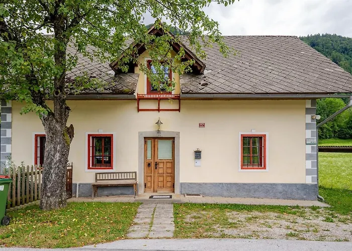 別荘 Bela Luna - Charming Garden Near Bled ゴレンスカ地方