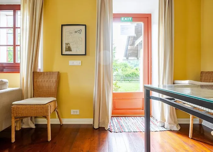 Bela Luna - Charming Garden Near Bled بيت للعطل