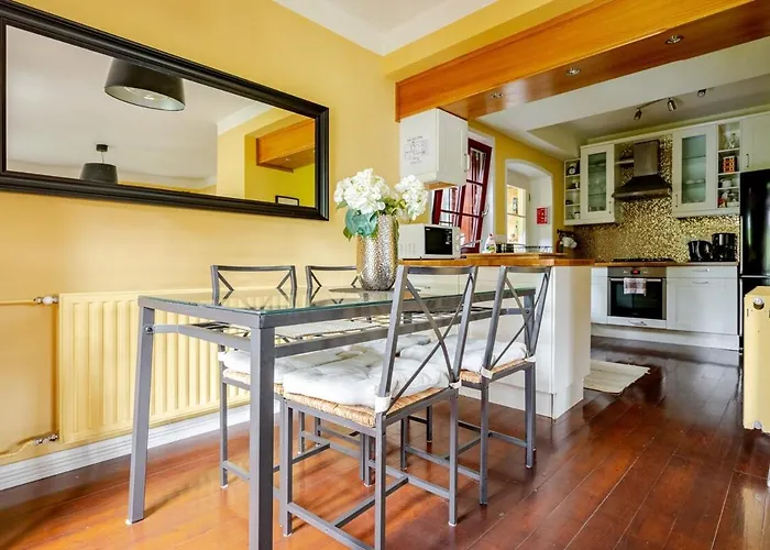 Bela Luna - Charming Garden Near Bled * ゴレンスカ地方